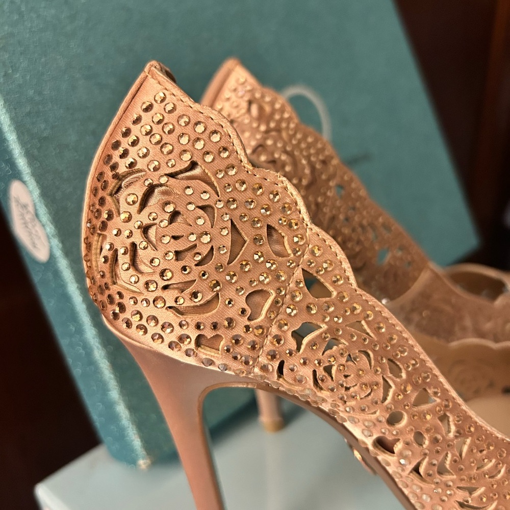 Blue by Betsey Johnson Peach Lace Heels with Ornate Cutouts - Picture 3 of 3